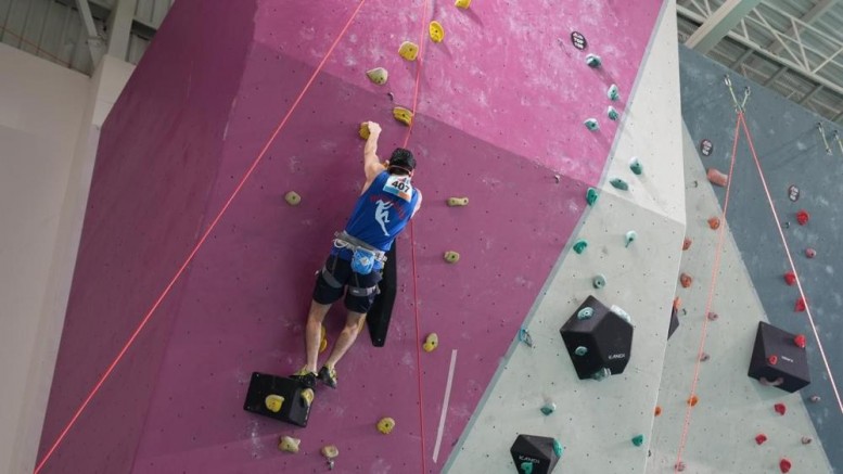 Bursa'da engelli sporcuların azmi takdir topladı!