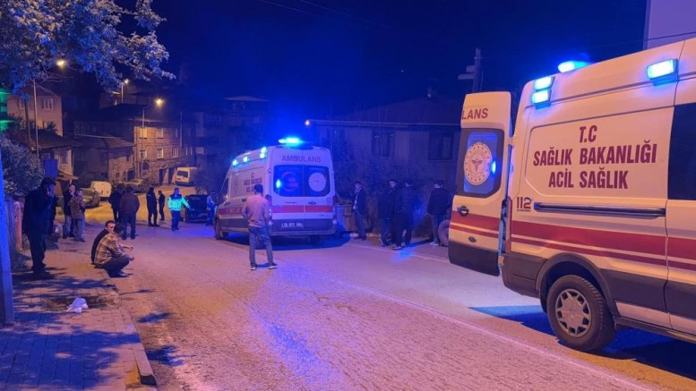Bursa'da gece yarısı ortalık karıştı; 2 ölü, 1 yaralı