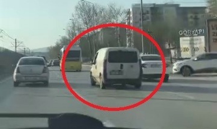 Bursa'da hem kendi canını hem de diğer sürücülerin hayatını riske attı