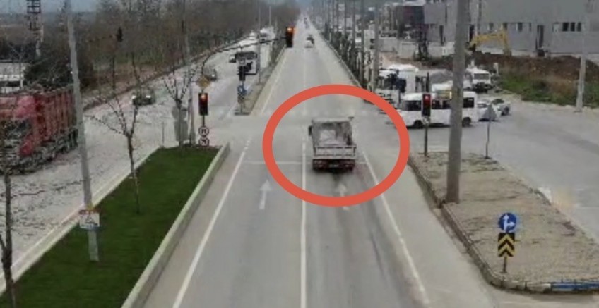 Bursa'da kırmızı ışık ihlali yapan sürücüler tek tek tespit edildi!