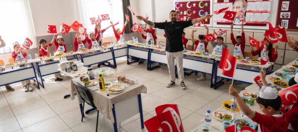 Bursa’da minik şefler hünerlerini sergiledi