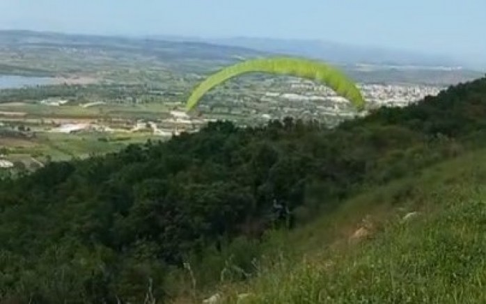 Bursa'da paraşütçünün şanssız anı!