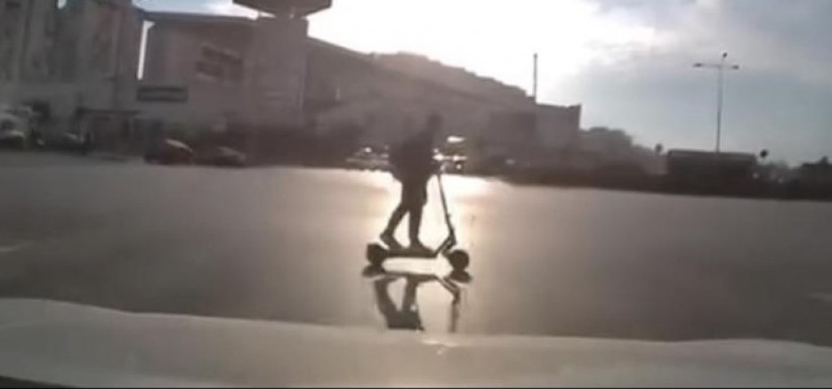 Bursa’da scooter sürücüsünün yaptığına bakın!