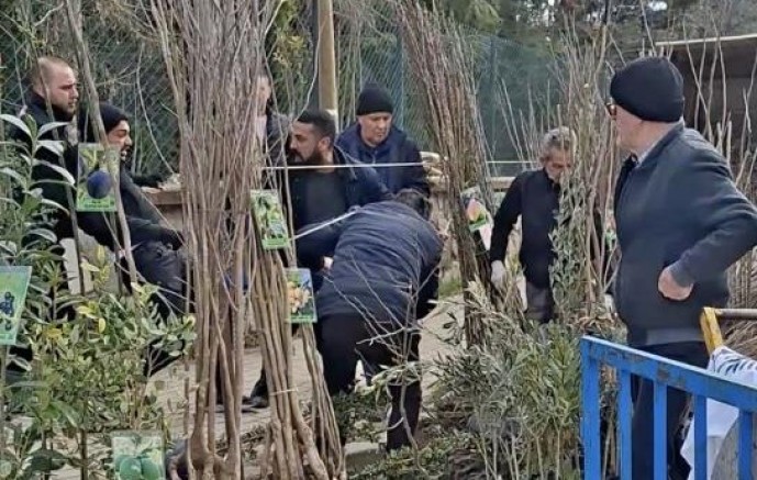 Bursa'da seyyar satıcılar zabıtaya saldırdı!
