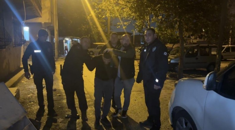 Bursa'da silah sesleri; Ekipler o şahısları yakaladı