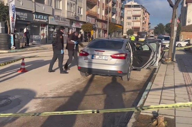 Bursa'da silah sesleri: Yaralı halde kaçıp polise sığındı