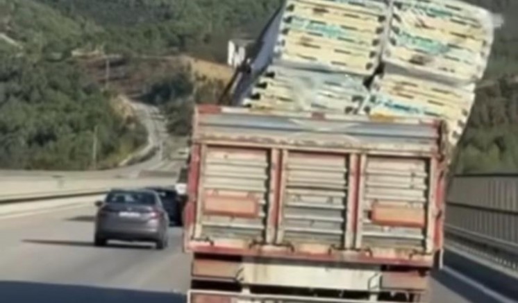 Bursa'da trafikte korkutan görüntü!