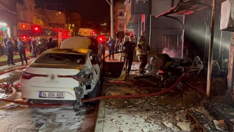 Bursa'da yangın sonrası depo ve otomobil bu hale geldi!