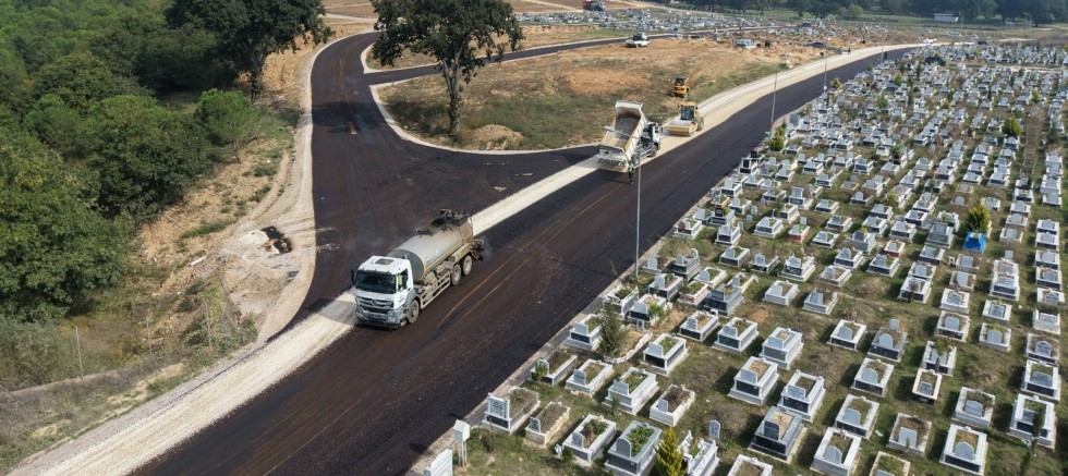 Bursa'da yollar yenilenmeye devam ediyor