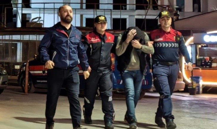 Bursa'da zehir tacirlerine operasyon! Evine üretim tesisi kurmuş...