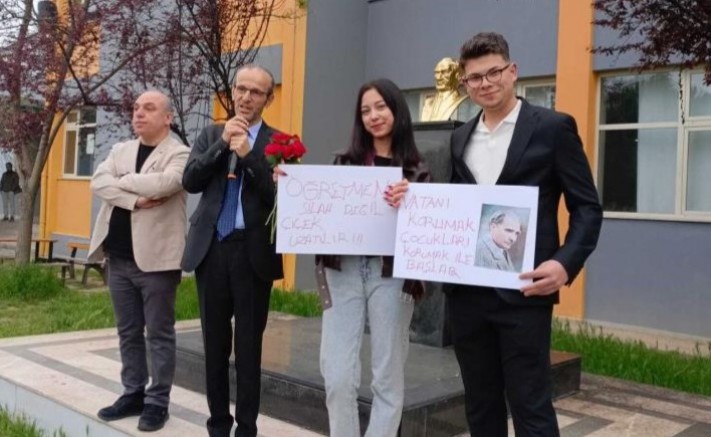 Bursa'dan güzel görüntüler; Öğrencilerden anlamlı sürpriz...