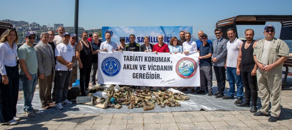 Bursa Gemlik'te deniz dibi temizlendi!