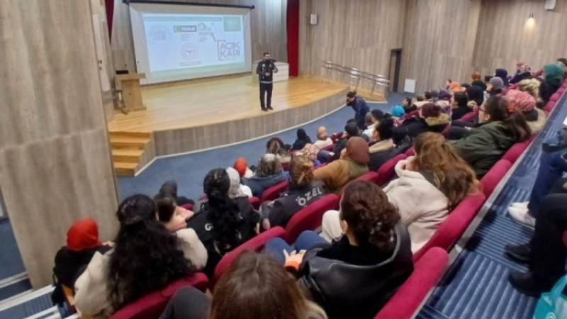 Bursa İl Emniyet Müdürlüğü halkı bilinçlendirmeye devam ediyor