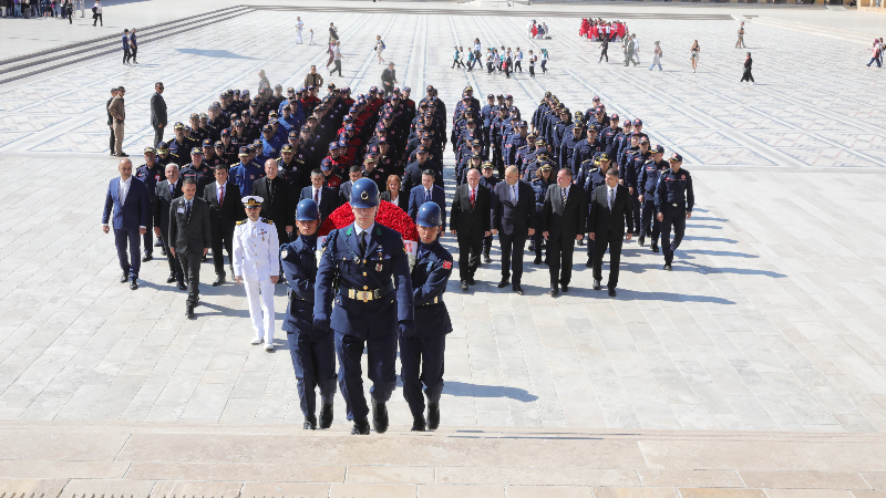Bursa İtfaiyesi'nden Anıtkabir'e ziyaret
