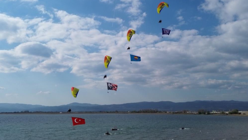 Bursa İznik'te büyük beğeni toplayan gösteri