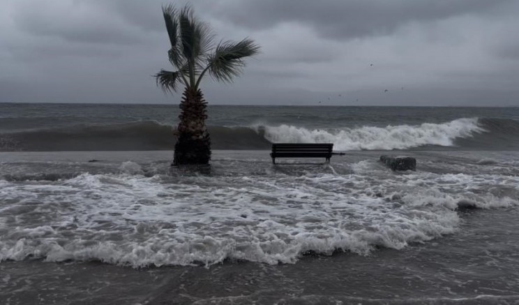 Bursa Kurşunlu'da kabus anları; Sokaklar göle döndü!