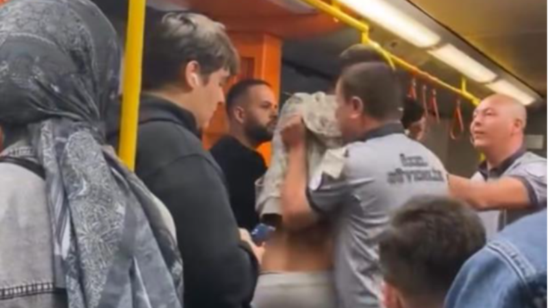 Bursa metrosunda olay eksik olmuyor!