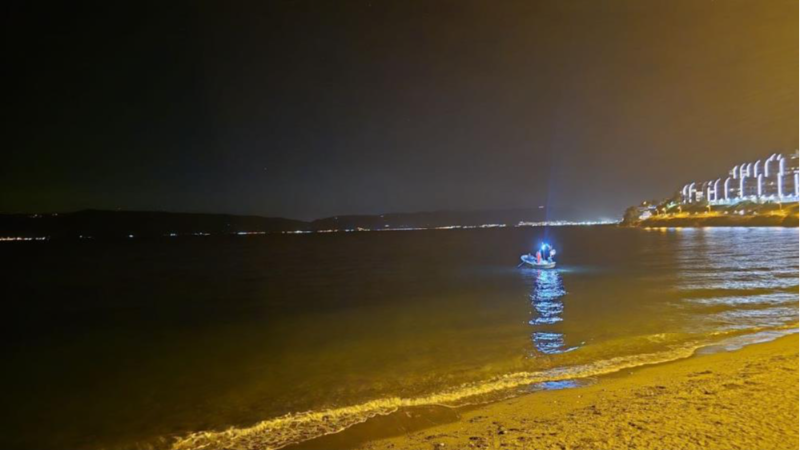 Bursa Mudanya'da hareketli dakikalar; Herkes sahile koştu