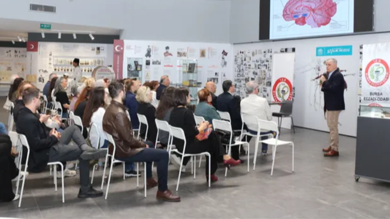 Bursa Nilüfer'de eczacılığın önemi konuşuldu