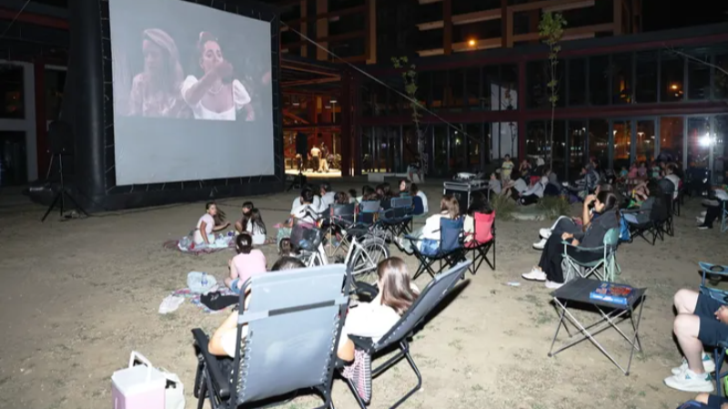 Bursa Nilüfer'de hem sinema hem müzik keyfi
