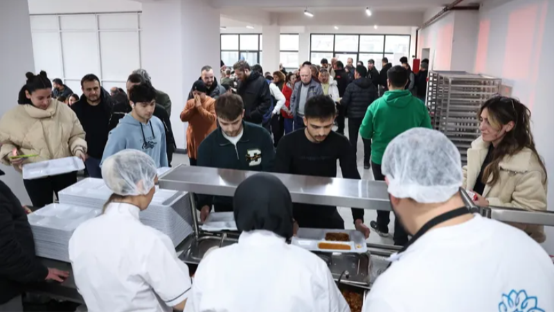 Bursa Nilüfer’de iftar sofraları birlik ve beraberliği arttırıyor