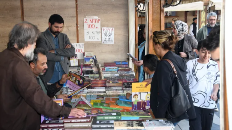 Bursa Osmangazi Kitap Fuarı büyük ilgi gördü!