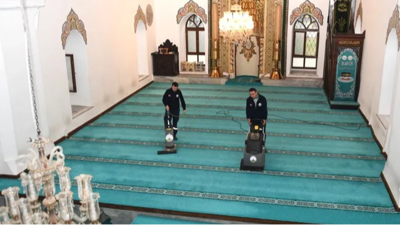 Bursa Osmangazi'de camiler pırıl pırıl oldu