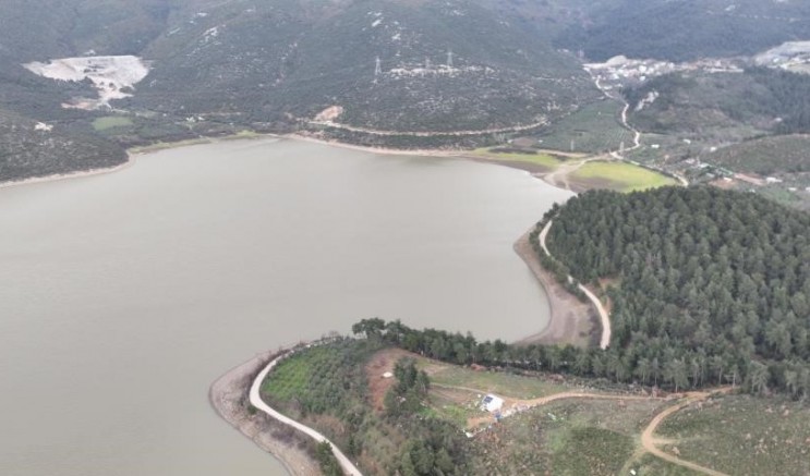 Bursa Ovası'nı sulayan Gölbaşı göletinde güzel görüntü!