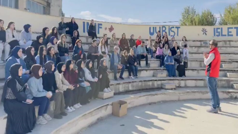 Bursa polisi 26 bin 500 öğrenciyi çeşitli konularda bilgilendirdi