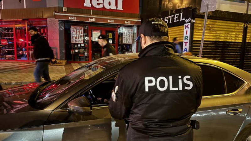 Bursa polisi nefes aldırmıyor; 10 şahıs yakalandı