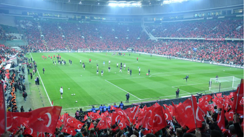 Bursa sınıfı geçti; İşte resmi taraftar sayısı