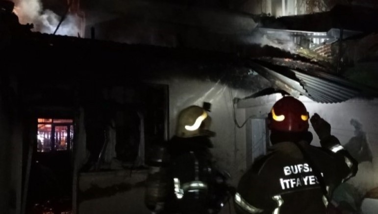 Bursa Soğanlı Mahallesi'nde panik: Kullanılmaz hale geldi