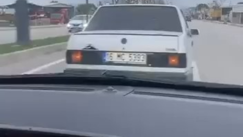 Bursa trafiğinde bu da oldu; Önünü kesti...