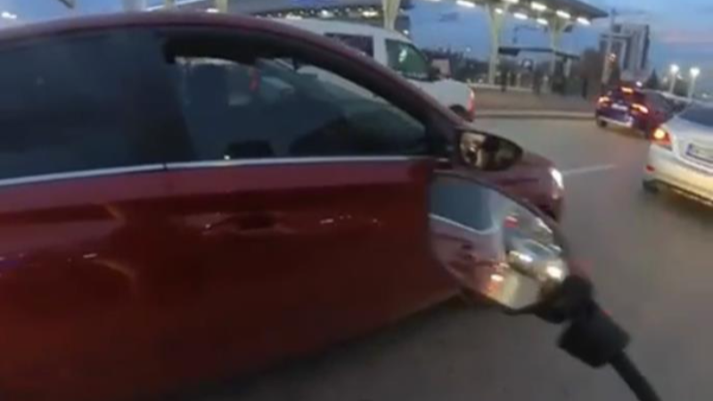 Bursa trafiğinde bu kez kadınlar birbirine girdi!