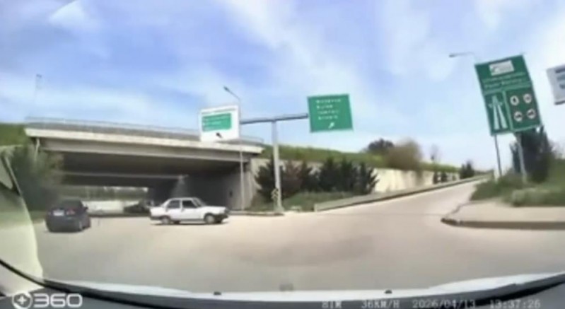Bursa trafiğinde tehlikeli manevra!