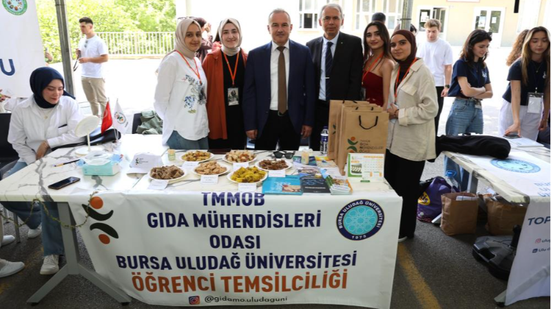 Bursa Uludağ Üniversitesi Ziraat fakültesinde geleneksel tomurcuk şenliği