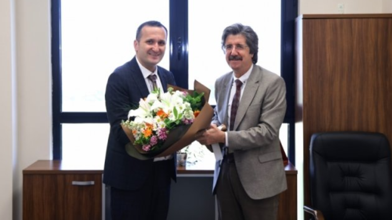Bursa Uludağ Üniversitesi'nde görev değişimleri yaşandı