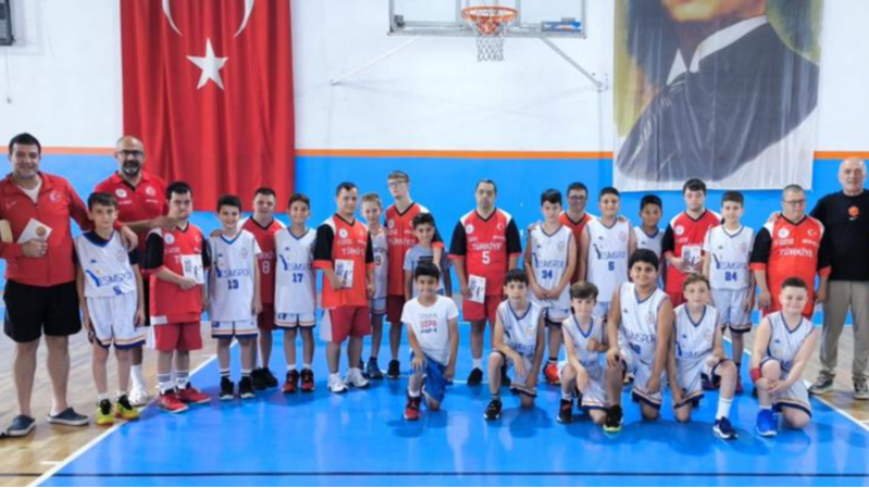 Bursa Yeşimspor’a çok özel ziyaret