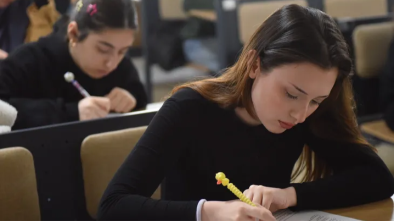 Bursa Yıldırım'da üniversite adaylarına sınav provası