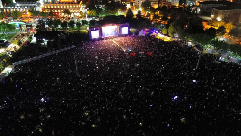 Bursa'da  100 binler buluştu...