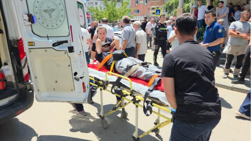 Bursa'da  fren yerine gaza bastı, ortalığı karıştırdı