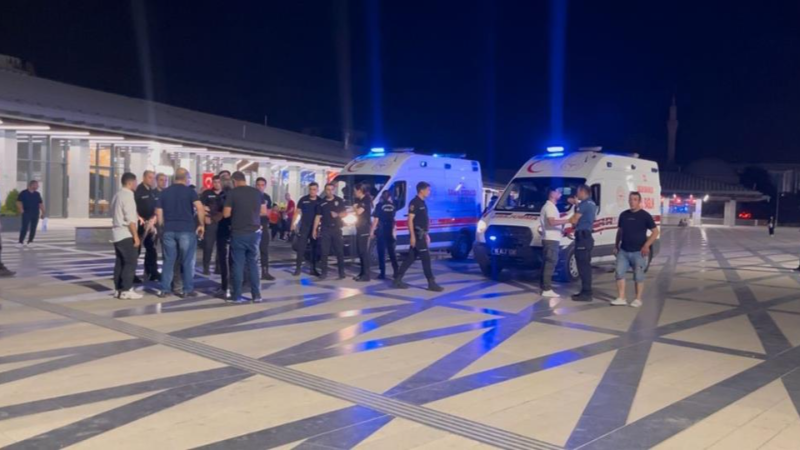 Bursa'da 14 yaşındaki kız ortalığı savaş alanına çevirdi