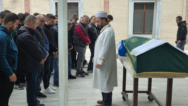 Bursa'da 25 yaşındaki gence gözyaşlarıyla veda