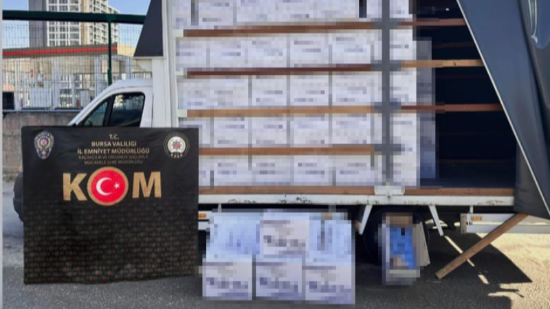 Bursa'da 3 milyon 410 makaron ele geçirildi