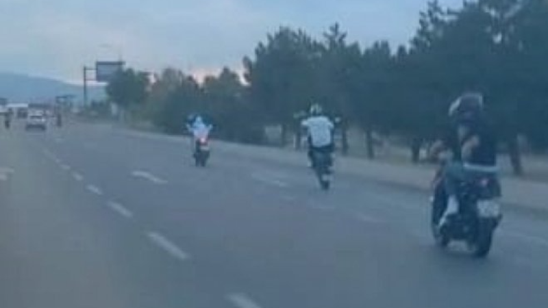 Bursa'da 3 motosikletli tehlike saçtı!