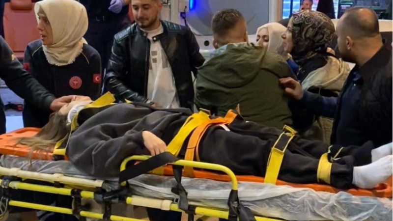 Bursa'da 3.kattan düştü ağır yaralandı