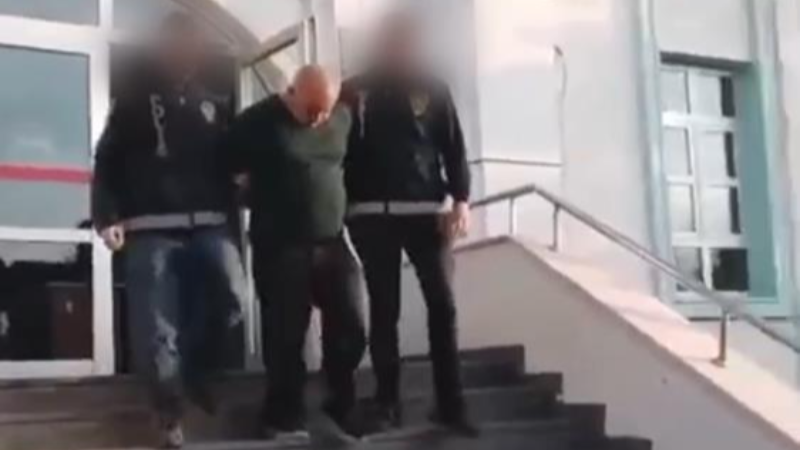 Bursa'da 41 yıl 3 ay hapis cezası bulunan şahıs yakalandı