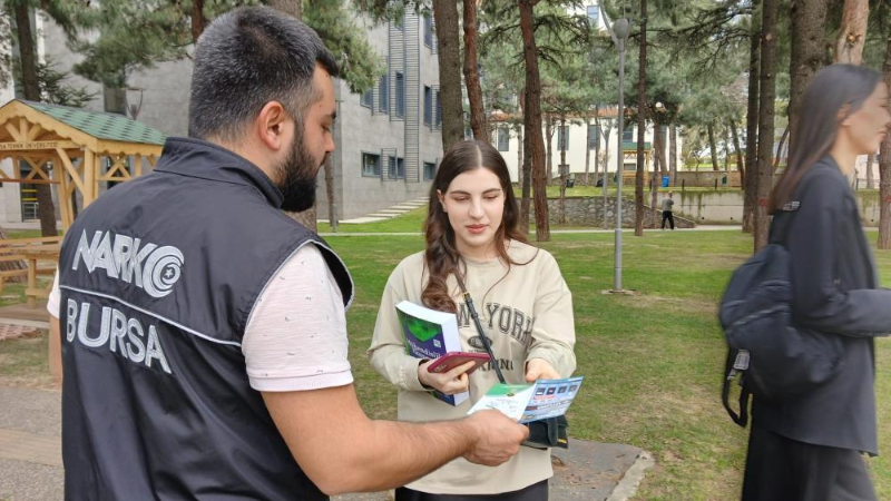 Bursa'da 5 bin 35 kişiye narko eğitim!