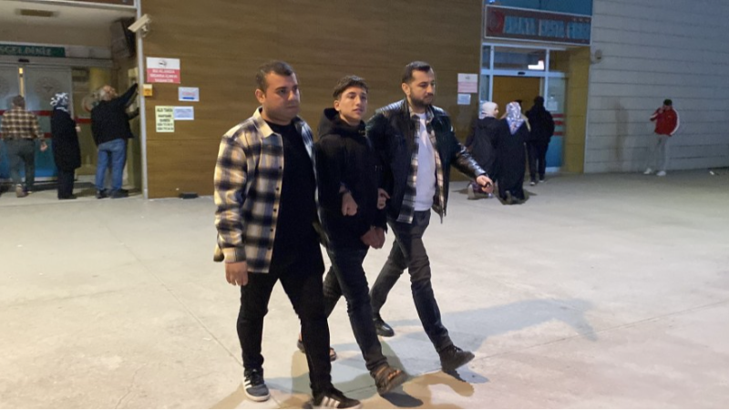 Bursa'da 8 ayrı suçtan aranıyordu! Çalıntı motosikletle yakalandı...