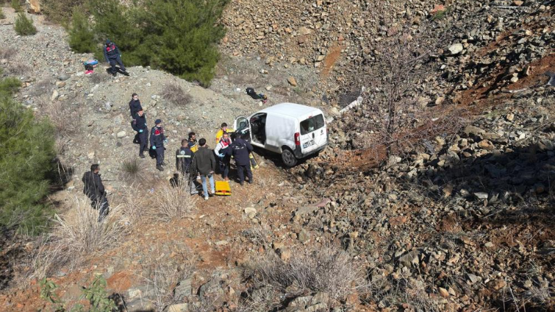 Bursa'da acı son; Şarampole yuvarlanan sürücü hayatını kaybetti